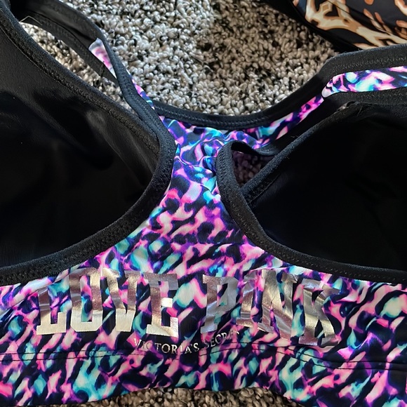 2 New Victoria Secret Pink formed padded sports bra xs multicolor tiger Love - Picture 6 of 7